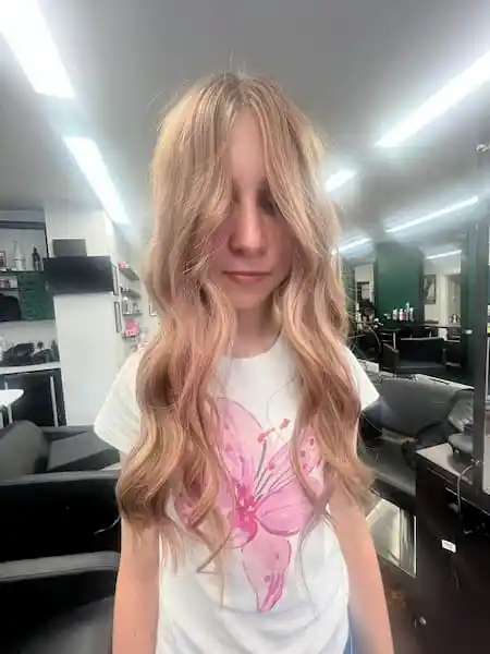 Wavy blonde highlights