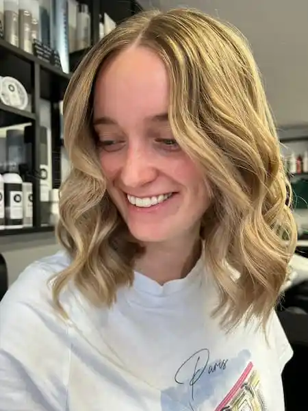 Wavy blonde highlights